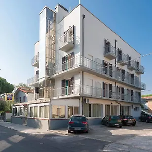 https://hotel-regina-punta-marina.emilia-romagnahotels.net